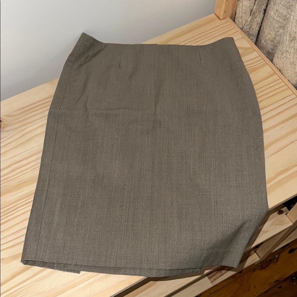 Banana Republic Gray Skirt